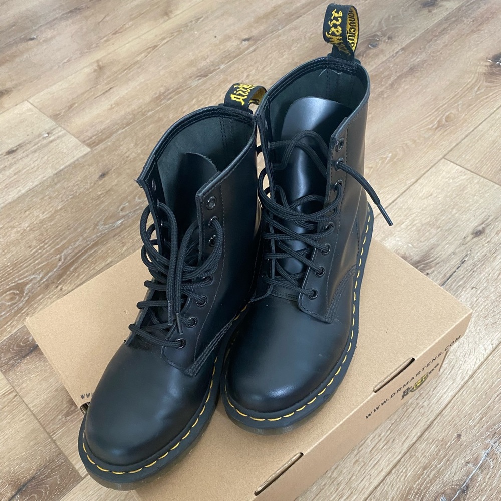1460’s Smooth Leather Lace up